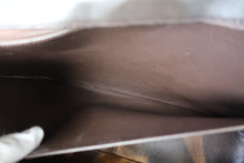 Load image into Gallery viewer, CHANEL Matelasse chain shoulder bag Lambskin Brown/Gold hadware Shoulder bag 700090163