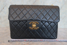 Load image into Gallery viewer, CHANEL Medium Matelasse single flap chain shoulder bag Lambskin Black/Gold hadware Shoulder bag 700120157