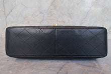 Load image into Gallery viewer, CHANEL Medium Matelasse single flap chain shoulder bag Lambskin Black/Gold hadware Shoulder bag 700120157