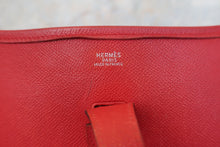 将图片加载到图库查看器,HERMES EVELYNE1 PM Graine Couchevel leather Rouge vif □H刻印 Shoulder bag 800020007