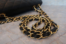 Load image into Gallery viewer, CHANEL Big Matelasse Single flap chain shoulder bag Lambskin Black/Gold hadware Shoulder bag 700090180