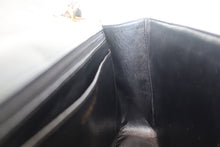 Load image into Gallery viewer, CHANEL Medium Matelasse single flap chain shoulder bag Lambskin Black/Gold hadware Shoulder bag 700120157