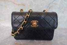 Load image into Gallery viewer, CHANEL Mini matelasse chain shoulder bag Lambskin Black/Gold hadware Shoulder bag 700120154