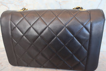 Load image into Gallery viewer, CHANEL  Diana matelasse chain shoulder bag Lambskin Black/Gold hadware Shoulder bag 700090239