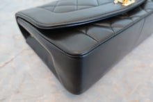Load image into Gallery viewer, CHANEL  Diana matelasse chain shoulder bag Lambskin Black/Gold hadware Shoulder bag 700090239