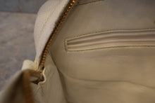 Load image into Gallery viewer, CHANEL  Bias stitch chain shoulder bag Caviar skin White/Gold hadware Shoulder bag 700080101