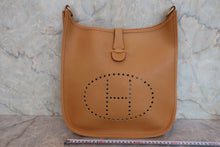 将图片加载到图库查看器,HERMES EVELYNE1 GM Ardennes leather Natural □A刻印 Shoulder bag 800090008