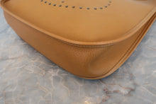 将图片加载到图库查看器,HERMES EVELYNE1 GM Ardennes leather Natural □A刻印 Shoulder bag 800090008