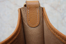 将图片加载到图库查看器,HERMES EVELYNE1 GM Ardennes leather Natural □A刻印 Shoulder bag 800090008