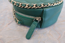 画像をギャラリービューアに読み込む, CHANEL/シャネル ココマークラウンドチェーンショルダーバッグ ラムスキン グリーン/ゴールド金具 ショルダーバッグ 700110042