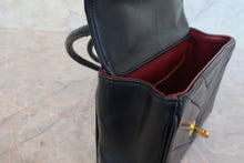 Load image into Gallery viewer, CHANEL  V-Stitch chain shoulder bag Lambskin Black/Gold hadware Shoulder bag 700080193