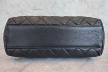 Load image into Gallery viewer, CHANEL Matelasse chain shoulder bag Caviar skin Black/Gold hadware Shoulder bag 800040089