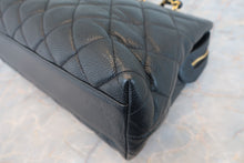Load image into Gallery viewer, CHANEL Matelasse chain shoulder bag Caviar skin Black/Gold hadware Shoulder bag 800040089