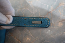 Load image into Gallery viewer, HERMES BIRKIN 35 Bi-color Togo leather Blue jean/Navy □J Engraving Hand bag 700120096