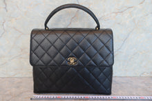 Load image into Gallery viewer, CHANEL Matelasse hand bag Caviar skin Black/Gold hadware Hand bag 700080195