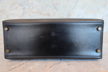 Load image into Gallery viewer, HERMES KELLY 28 Box carf leather Black 〇U Engraving Shoulder bag 700070192