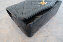 Load image into Gallery viewer, CHANEL Matelasse chain shoulder bag Lambskin Black/Gold hadware Shoulder bag 700080190