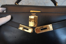 Load image into Gallery viewer, HERMES KELLY 28 Box carf leather Black 〇U Engraving Shoulder bag 700070192