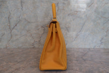 Load image into Gallery viewer, HERMES KELLY 32 Graine Couchevel leather 〇X Engraving Shoulder bag 700120088