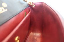 Load image into Gallery viewer, CHANEL Matelasse chain shoulder bag Lambskin Black/Gold hadware Shoulder bag 700080190