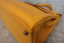 Load image into Gallery viewer, HERMES KELLY 32 Graine Couchevel leather 〇X Engraving Shoulder bag 700120088