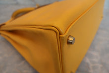 Load image into Gallery viewer, HERMES KELLY 32 Graine Couchevel leather 〇X Engraving Shoulder bag 700120088