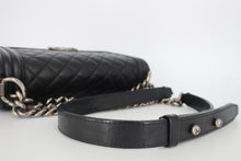 画像をギャラリービューアに読み込む, CHANEL/シャネル ボーイシャネルチェーンショルダーバッグ キャビアスキン ブラック/シルバー金具 ショルダーバッグ 800100119