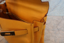 Load image into Gallery viewer, HERMES KELLY 32 Graine Couchevel leather 〇X Engraving Shoulder bag 700120088