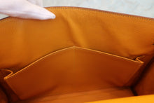 Load image into Gallery viewer, HERMES KELLY 32 Graine Couchevel leather 〇X Engraving Shoulder bag 700120088