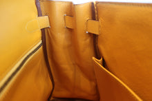 Load image into Gallery viewer, HERMES KELLY 32 Graine Couchevel leather 〇X Engraving Shoulder bag 700120088