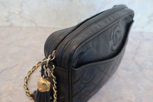 Load image into Gallery viewer, CHANEL Matelasse fringe chain shoulder bag Lambskin Black/Gold hadware Shoulder bag 700080205