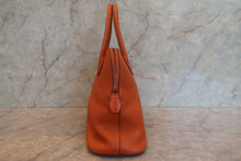 Load image into Gallery viewer, HERMES/BOLIDE 31 Clemence leather Orange □I Engraving Shoulder bag 700120150