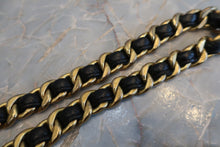 將圖片載入圖庫檢視器 CHANEL/シャネル マトラッセチェーンリュック ラムスキン ブラック/ゴールド金具 リュック 800040037