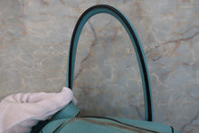 画像をギャラリービューアに読み込む, HERMES/エルメス リンディ34 トリヨンクレマンス ブルーアトール T刻印 ショルダーバッグ 700110056