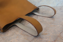 将图片加载到图库查看器,HERMES PICOTIN LOCK CASAQUE MM Clemence leather Pearl gray/Kraft □Q刻印 Hand bag 700110053