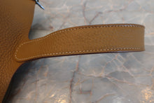 将图片加载到图库查看器,HERMES PICOTIN LOCK CASAQUE MM Clemence leather Pearl gray/Kraft □Q刻印 Hand bag 700110053