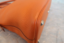 将图片加载到图库查看器,HERMES/BOLIDE 31 Clemence leather Orange □J刻印 Shoulder bag 7000120211