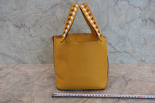 将图片加载到图库查看器,HERMES PICOTIN LOCK PM Tressage Epsom leather Jaune ambre/Brique/White C刻印 Hand bag 800040068