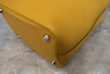 将图片加载到图库查看器,HERMES PICOTIN LOCK PM Tressage Epsom leather Jaune ambre/Brique/White C刻印 Hand bag 800040068