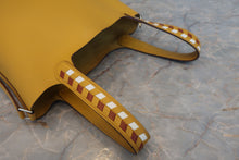 将图片加载到图库查看器,HERMES PICOTIN LOCK PM Tressage Epsom leather Jaune ambre/Brique/White C刻印 Hand bag 800040068