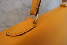 画像をギャラリービューアに読み込む, HERMES/エルメス ケリー32 クシュベル ジョーヌ ○W刻印 ショルダーバッグ 800070060