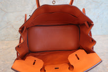 Load image into Gallery viewer, HERMES BIRKIN 30 Togo leather Orange □L Engraving Hand bag 700080142