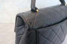 Load image into Gallery viewer, CHANEL Matelasse trapezoid hand bag Caviar skin Black/Gold hadware Hand bag 700120102