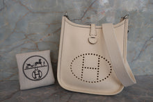 Load image into Gallery viewer, HERMES  EVELYNE TPM Clemence leather Nata Y Engraving Shoulder bag 700100037