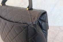 Load image into Gallery viewer, CHANEL Matelasse trapezoid hand bag Caviar skin Black/Gold hadware Hand bag 700120102