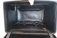 画像をギャラリービューアに読み込む, CHANEL/シャネル ココマークバニティ キャビアスキン ブラック/ゴールド金具 バニティ 800030051