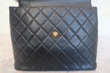 Load image into Gallery viewer, CHANEL Matelasse trapezoid hand bag Caviar skin Black/Gold hadware Hand bag 700120102