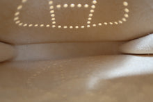 Load image into Gallery viewer, HERMES  EVELYNE TPM Clemence leather Nata Y Engraving Shoulder bag 700100037