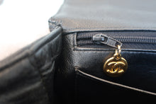 Load image into Gallery viewer, CHANEL Matelasse trapezoid hand bag Caviar skin Black/Gold hadware Hand bag 700120102