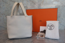 将图片加载到图库查看器,HERMES PICOTIN LOCK TOUCH MM Clemence leather/Swift leather Craie T刻印 Hand bag 800070092